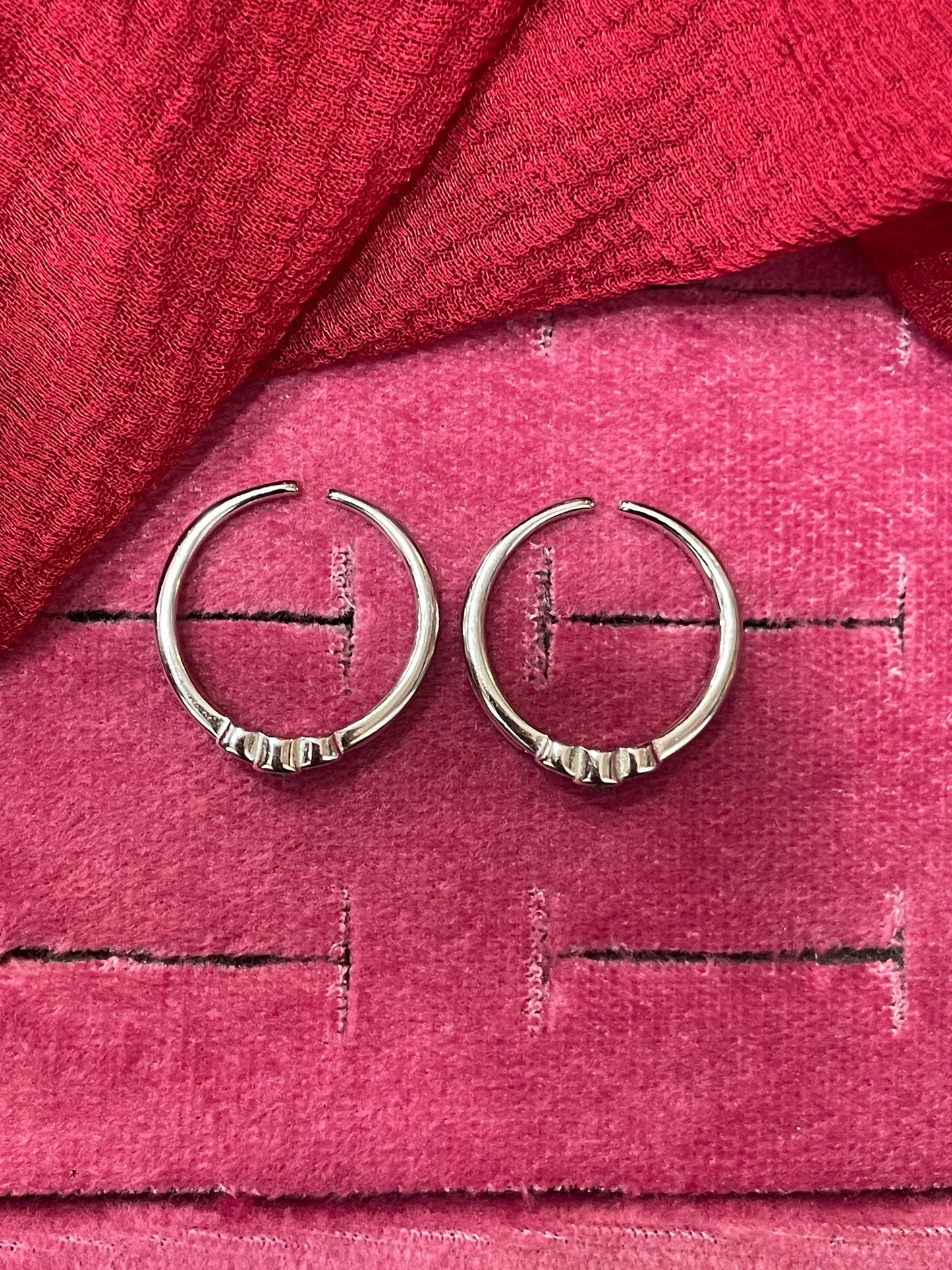 92.5 Silver Green Stone Toe Rings | Premium Elegant Design | Jewellery