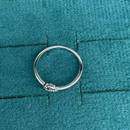 92.5 Sterling Silver Teardrop Centre Finger Ring