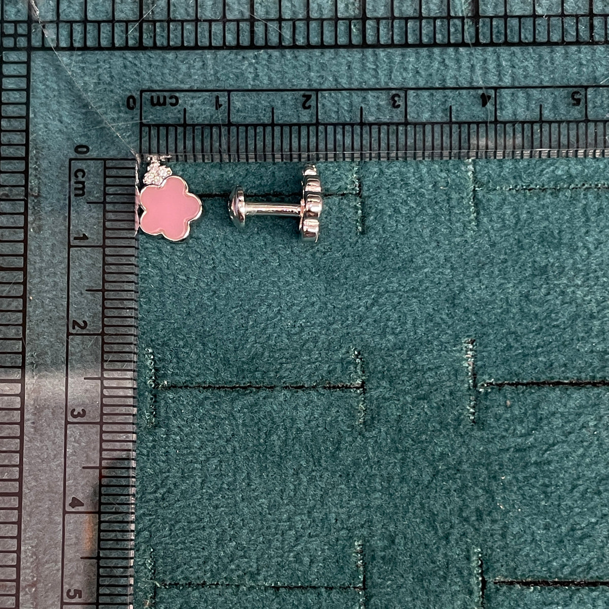 92.5 Silver Pink Mother-of-Pearl Flower Stud Earrings Pair