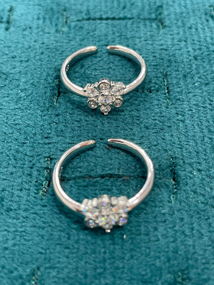 92.5 Silver Star CZ Adjustable Toe Rings for Women | Snowflake Cluster Design