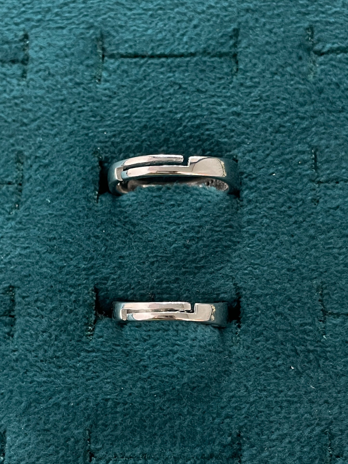 92.5 Silver Diagonal Stone Band Couple Rings | Adjustable Classic Design