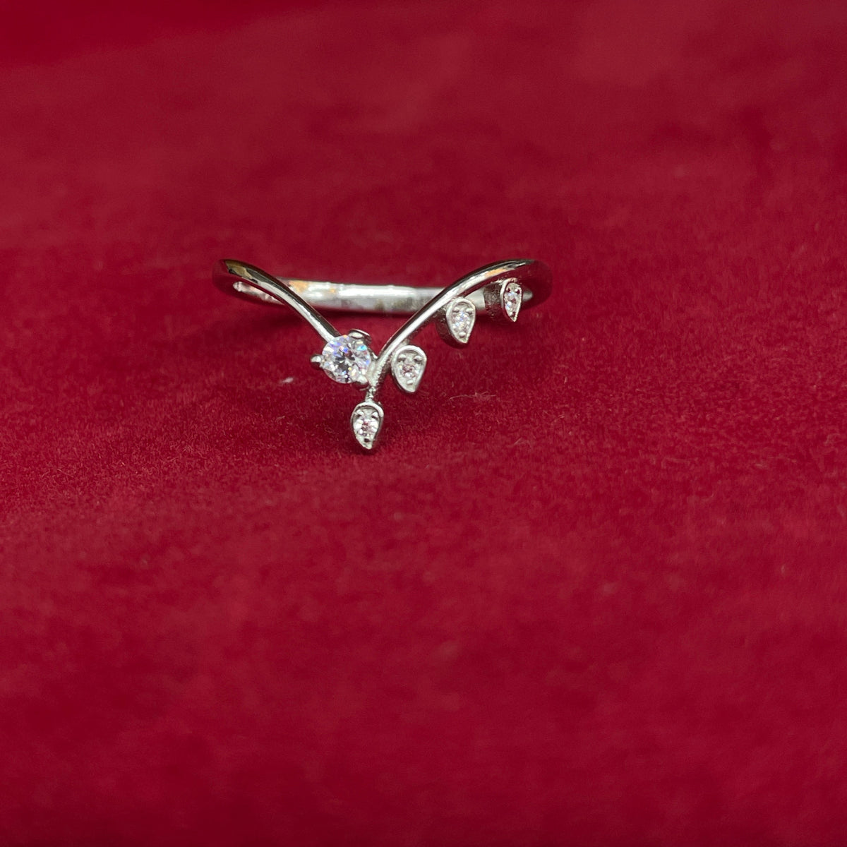 92.5 Sterling Silver Tiara Crown Finger Ring