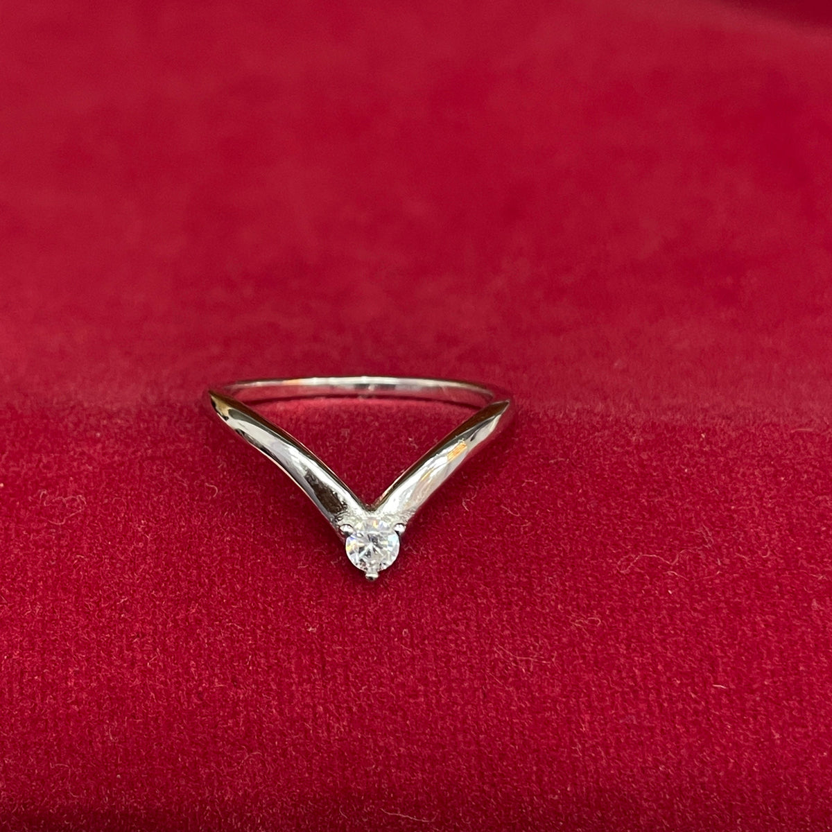 92.5 Sterling Silver CZ Solitaire Finger Ring