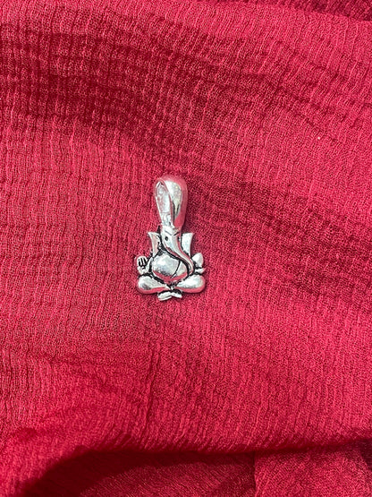 92.5 Silver Ganesha Design Pendant for Men & Women – Traditional Finish
