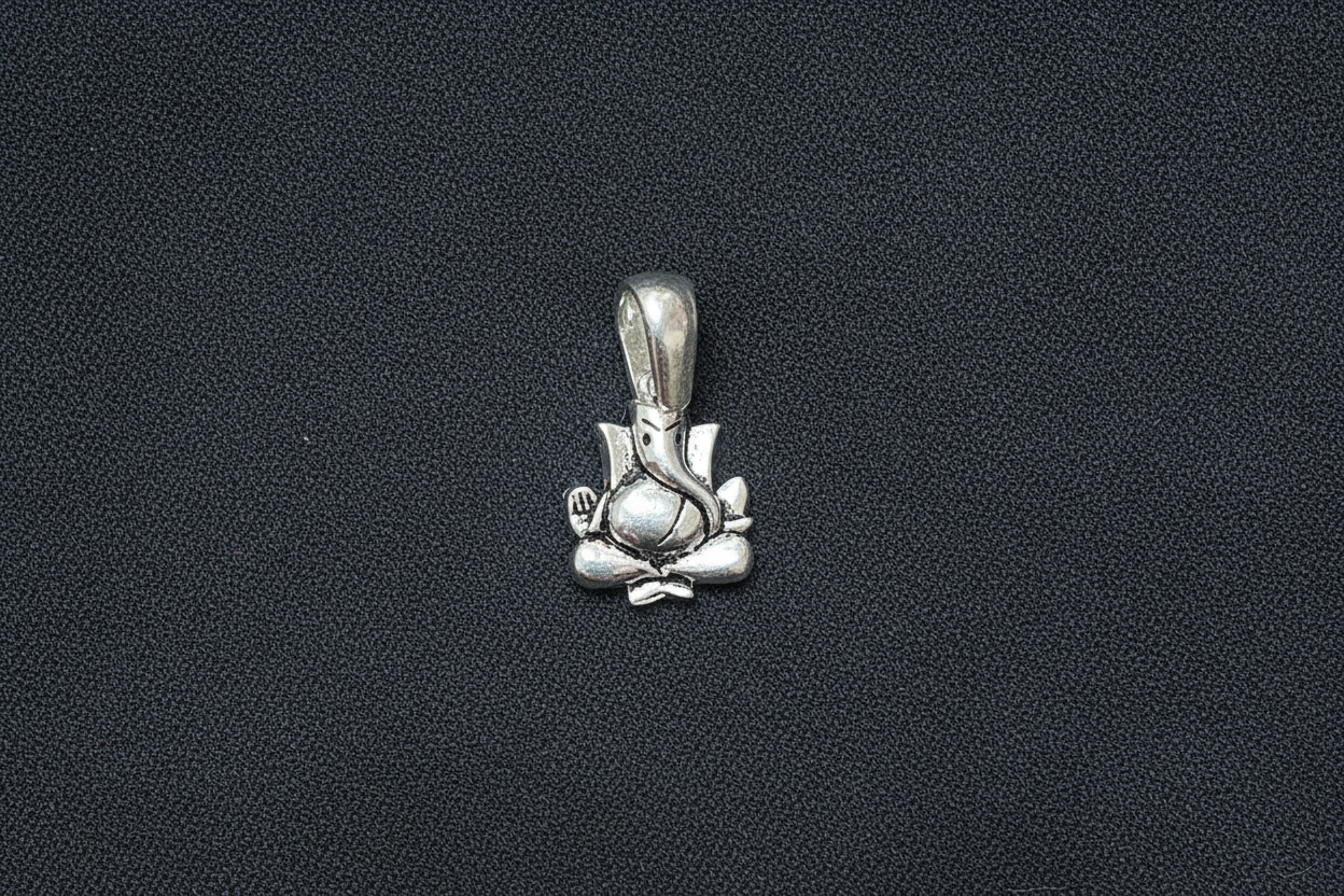 92.5 Silver Ganesha Design Pendant for Men & Women – Traditional Finish
