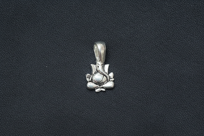 92.5 Silver Ganesha Design Pendant for Men & Women – Traditional Finish