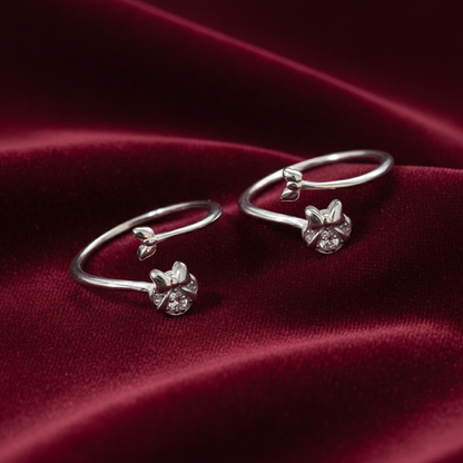 92.5 Silver Toe Rings for Women | Studded Bow Design | Traditional Jewellery