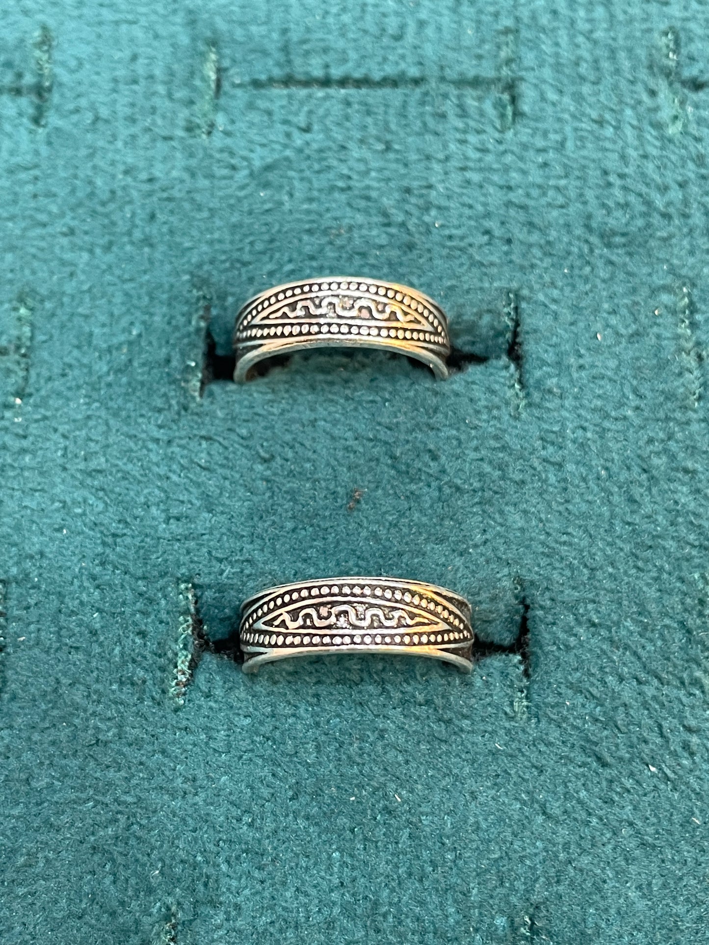 92.5 Silver Oxidised Adjustable Toe Rings for Women | Vintage Scroll Design