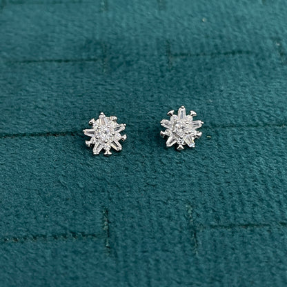 92.5 Silver Stylish Flower Studs | Elegant Floral Modern Design | Jewellery pair