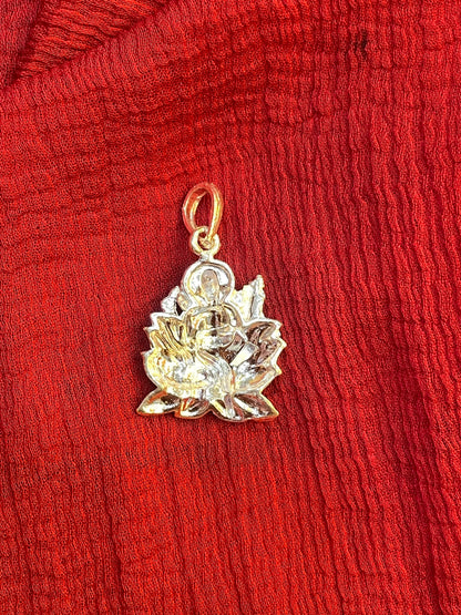 92.5 Silver Ganesha Sitting on Lotus Design Pendant for Men & Women – Traditional Temple Style