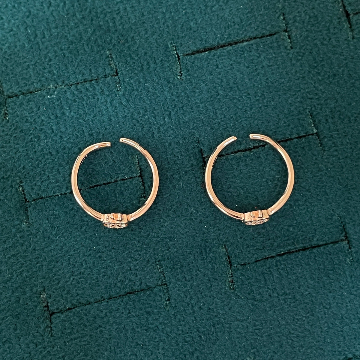 92.5 Silver Rose Gold Plated White CZ Apple Toe Rings