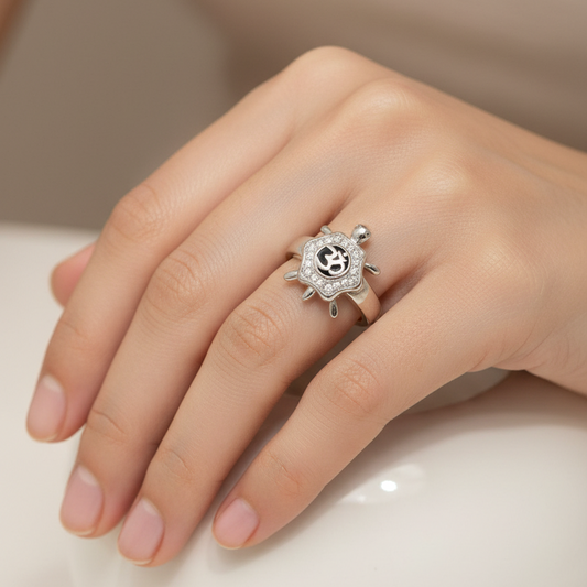 92.5 Silver Om Tortoise Ring Size 16