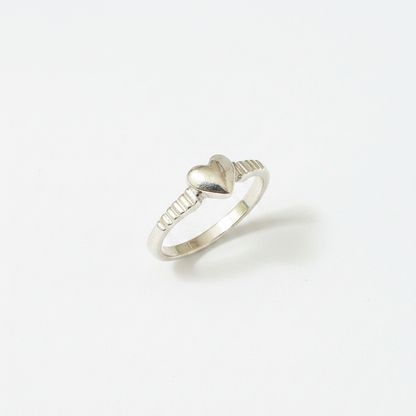 92.5 silver classy heart ring size 14