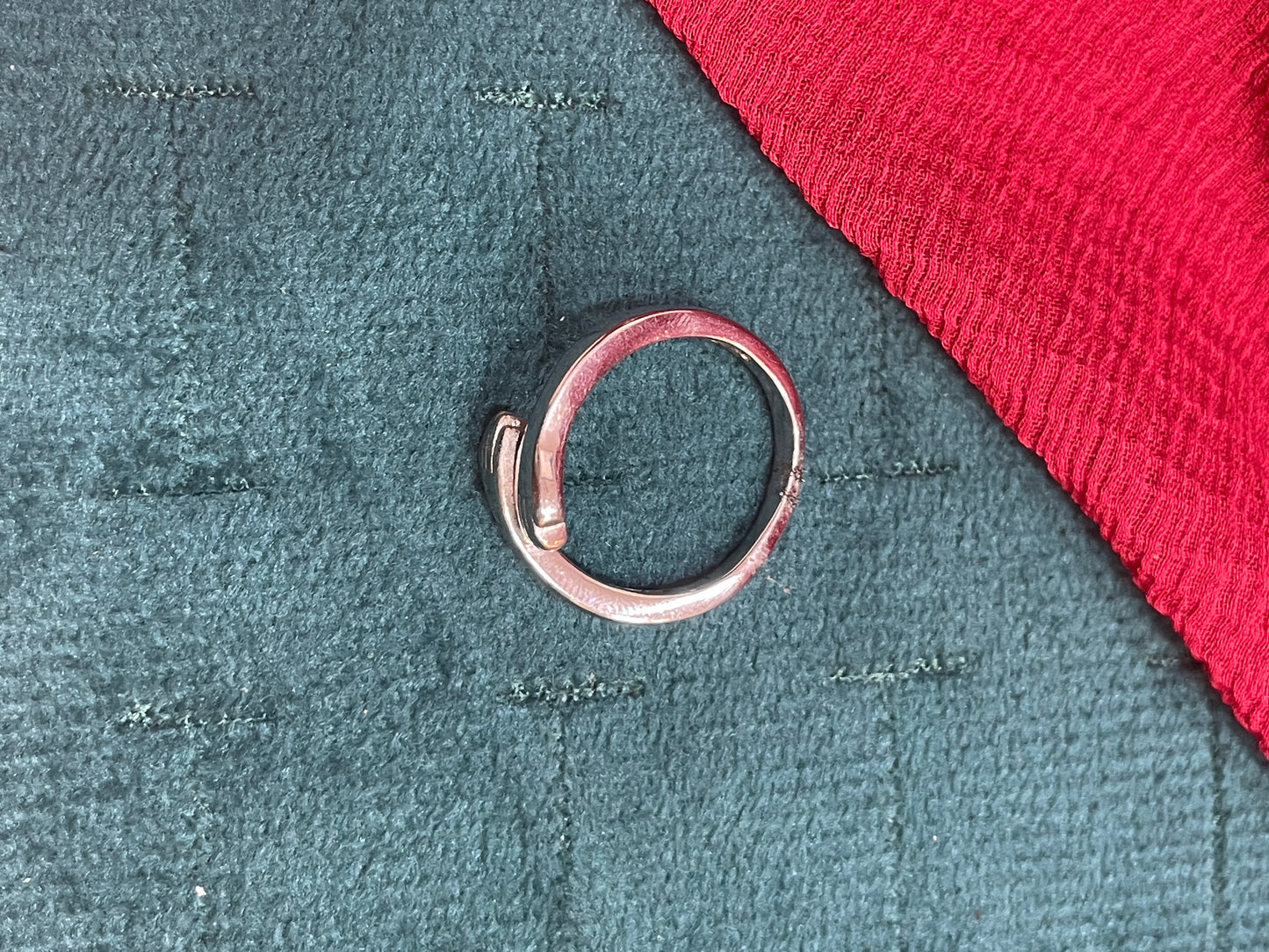 92.5 Silver Hug Ring for Women Size 8 | Stylish Embrace Design | Elegant Fashion Jewellery