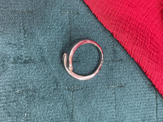 92.5 Silver Hug Ring for Women Size 8 | Stylish Embrace Design | Elegant Fashion Jewellery