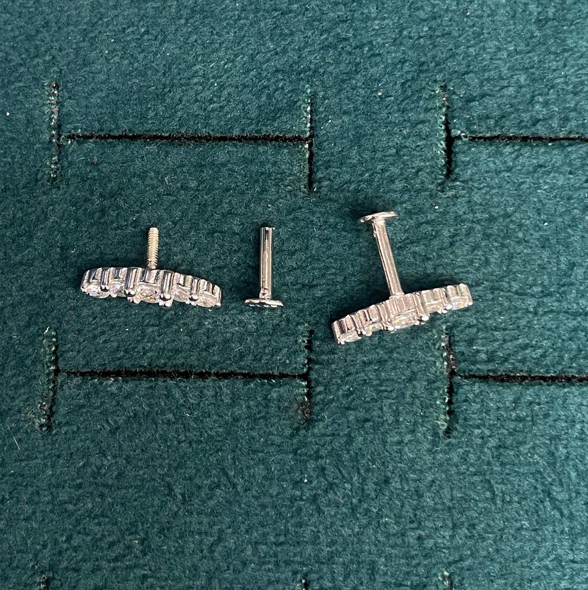 92.5 Silver Clear Stone Curve Studs Pair