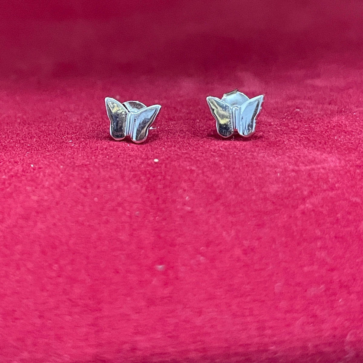 92.5 Sterling Silver Plain Polished Butterfly Stud