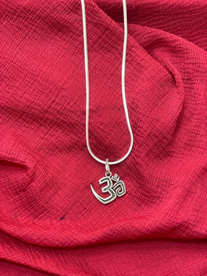92.5 Silver Aum Pendant for Men & Women | Om Sacred Symbol | Traditional Spiritual Jewellery