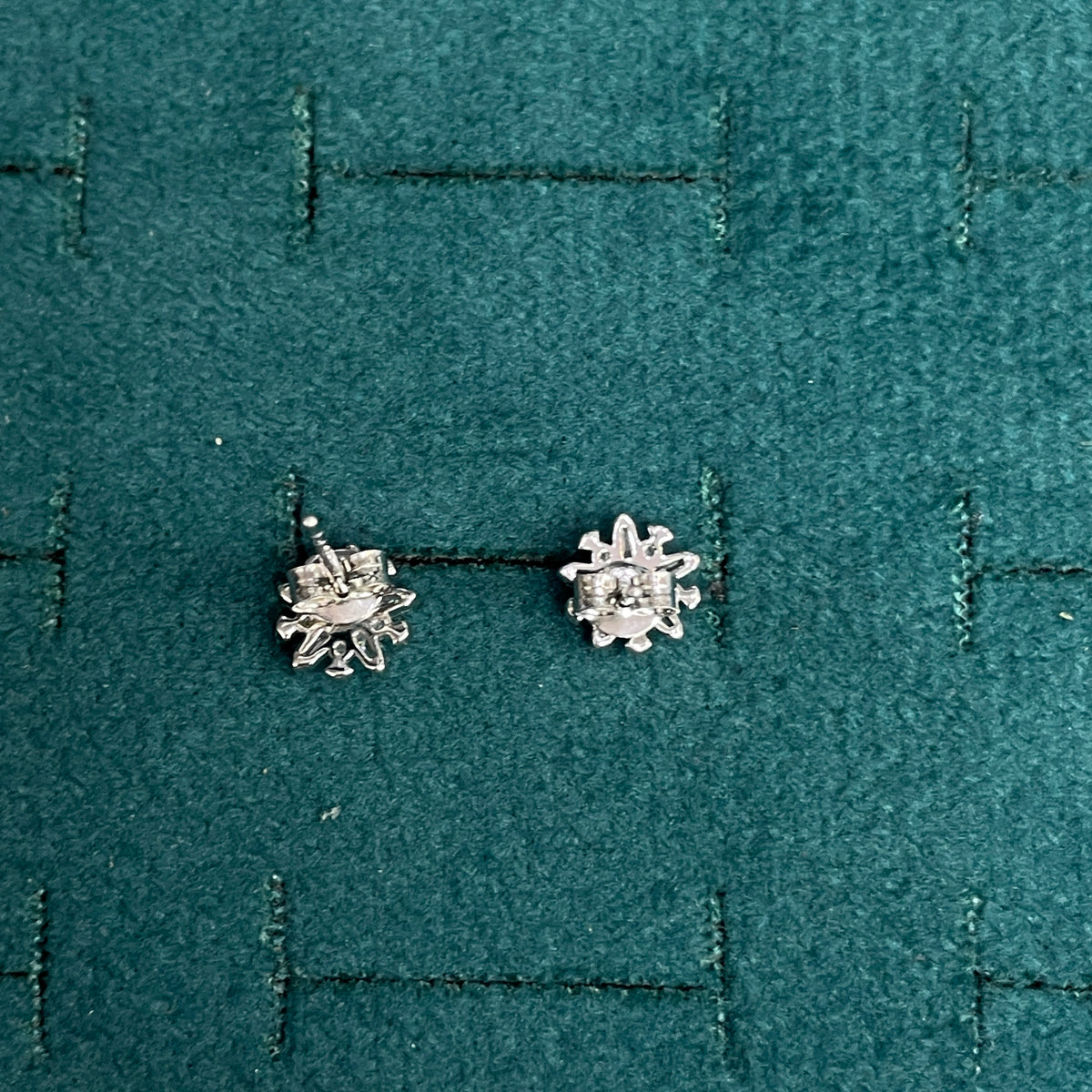 92.5 Silver Stylish Flower Studs | Elegant Floral Modern Design | Jewellery pair