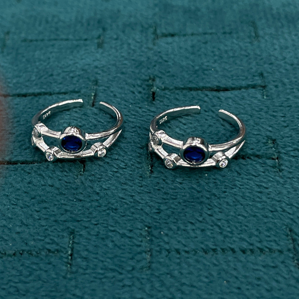 92.5 Silver Blue & White CZ Double Band Toe Rings for Women