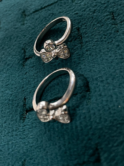 92.5 Silver Bow Stone Adjustable Toe Rings for Women | Pavé Bow & Solitaire Design