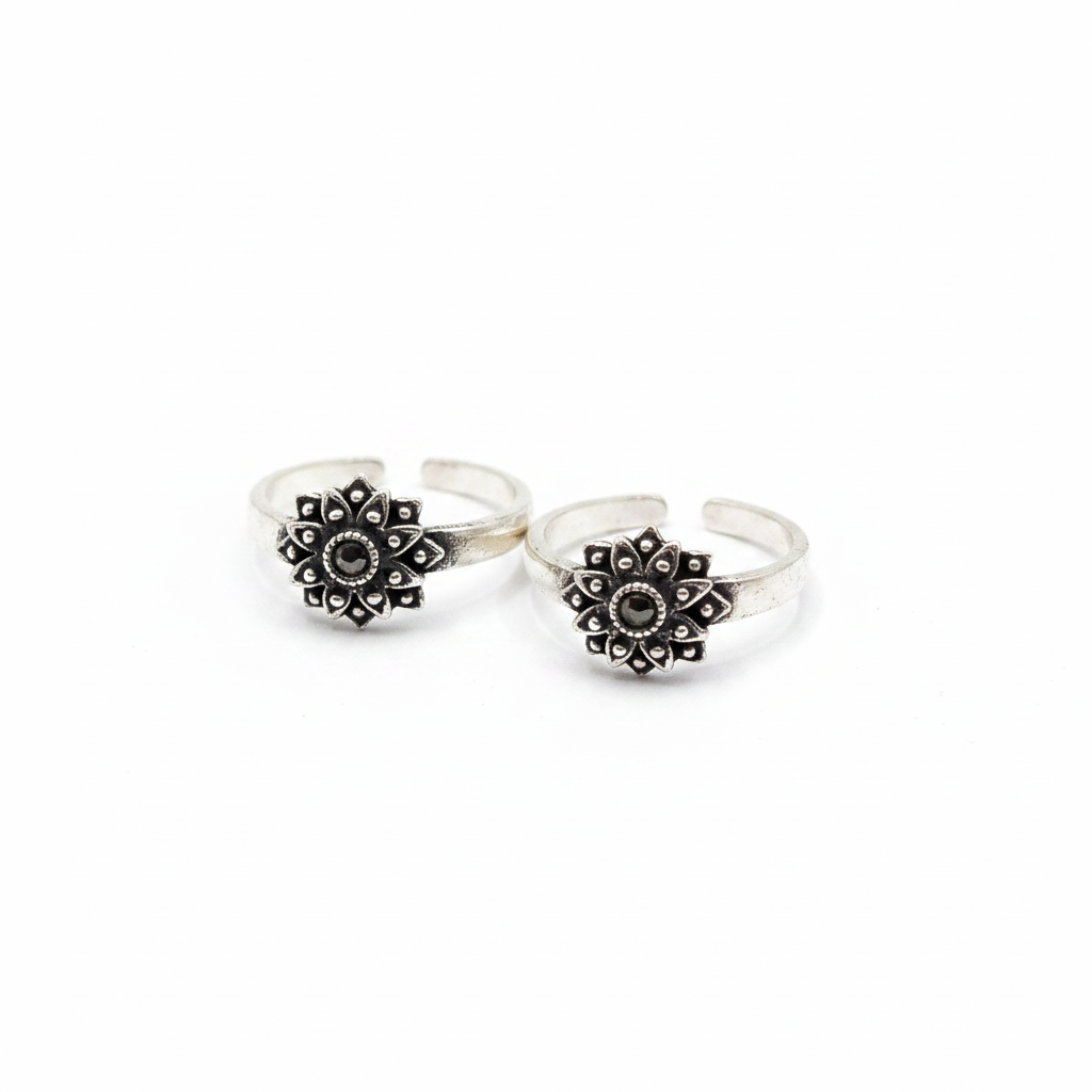 925 Sterling Silver Pyrite Dalia Toe Rings for Women | Oxidised Floral Design
