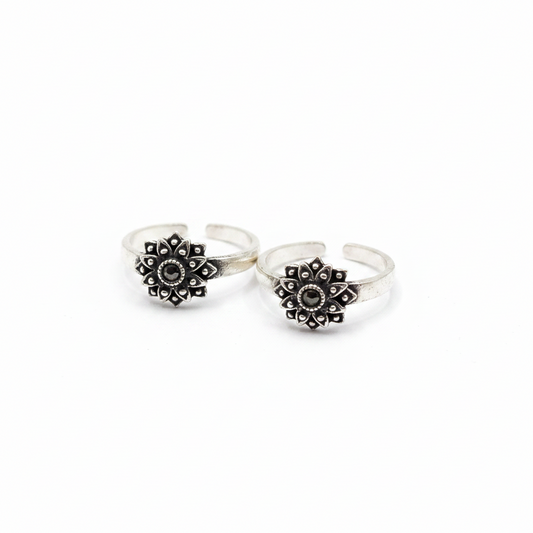 925 Sterling Silver Pyrite Dalia Toe Rings for Women | Oxidised Floral Design
