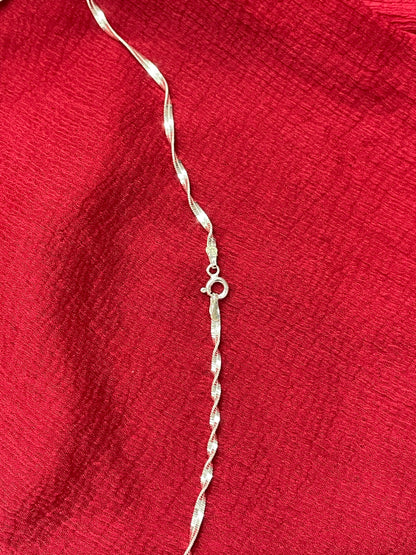 92.5 silver twisted chain 18 inches