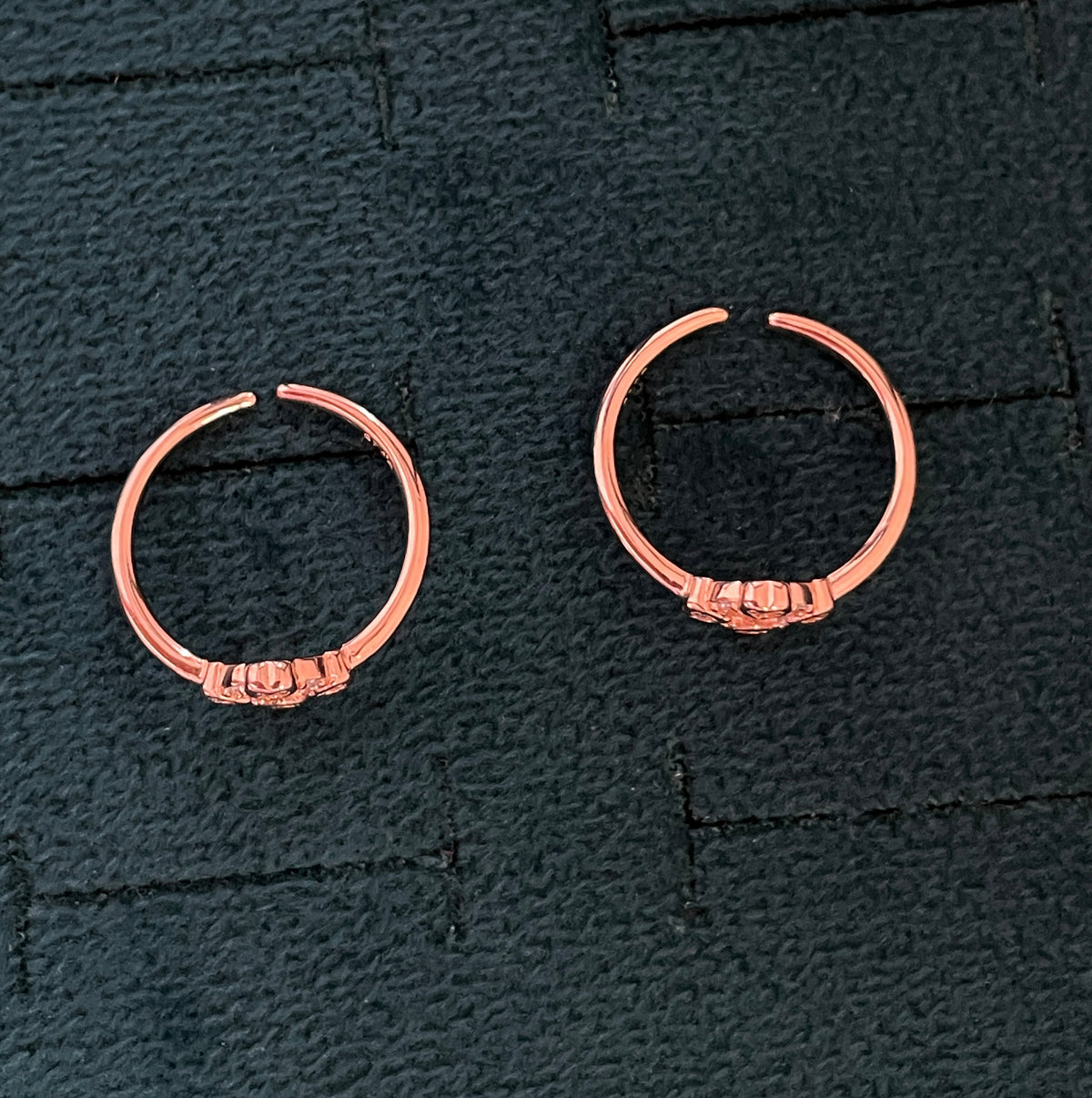 92.5 Silver Rose Gold Plated White CZ Heart Frame Toe Rings