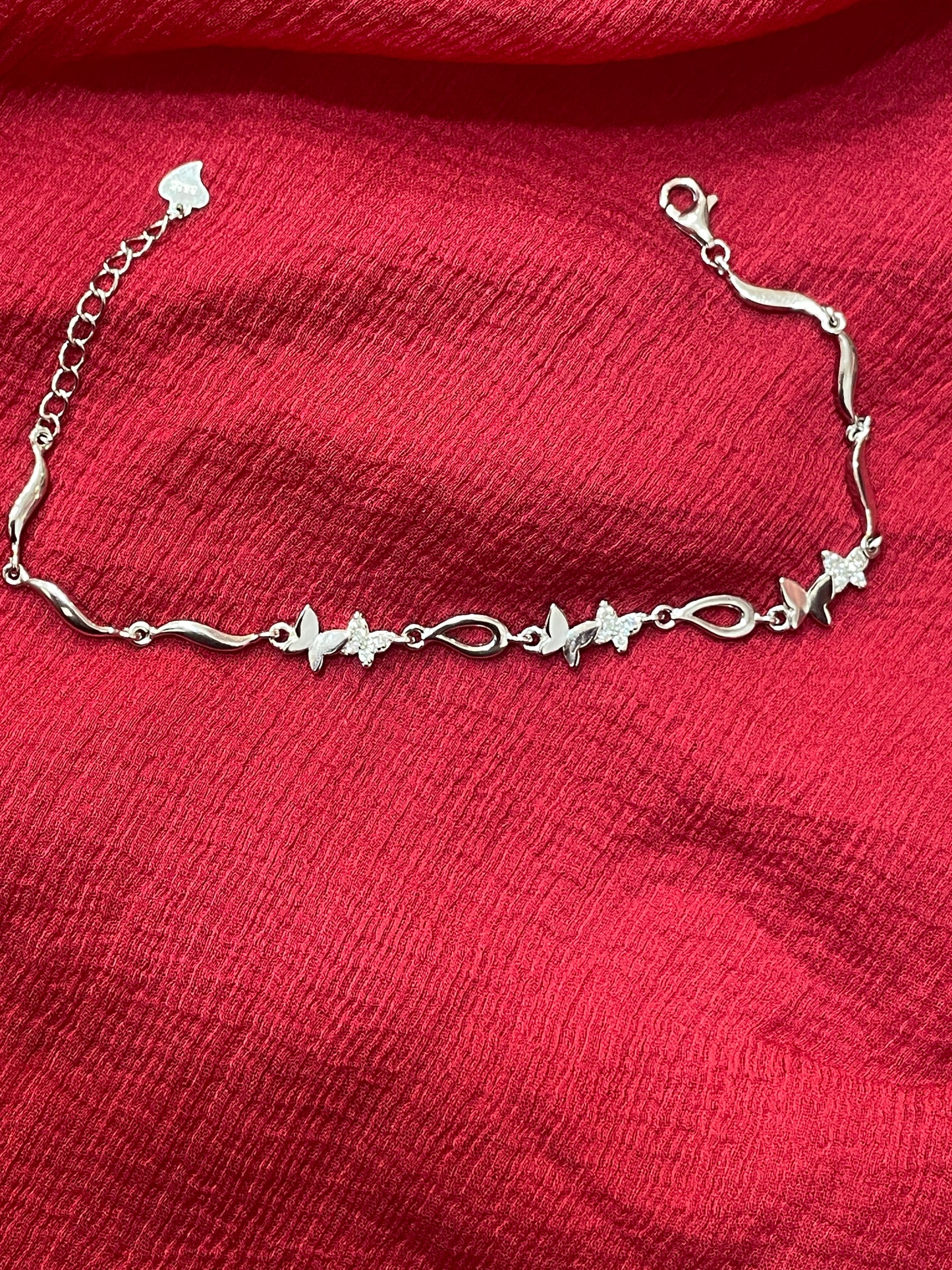 92.5 Silver Stylish Bracelet for Women 8 Inches | Elegant Minimal Design | Modern Jewellery