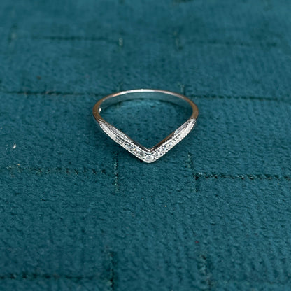 92.5 Sterling Silver V-Chevron Finger Ring