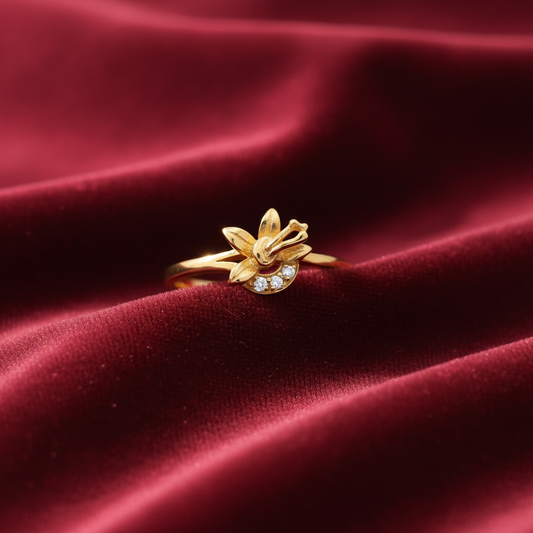 92.5 silver gold plated classy leaf ring size 14