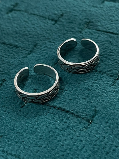 92.5 Silver Toe Rings for Women | Oxidised Weaving Design | Traditional Jewellery