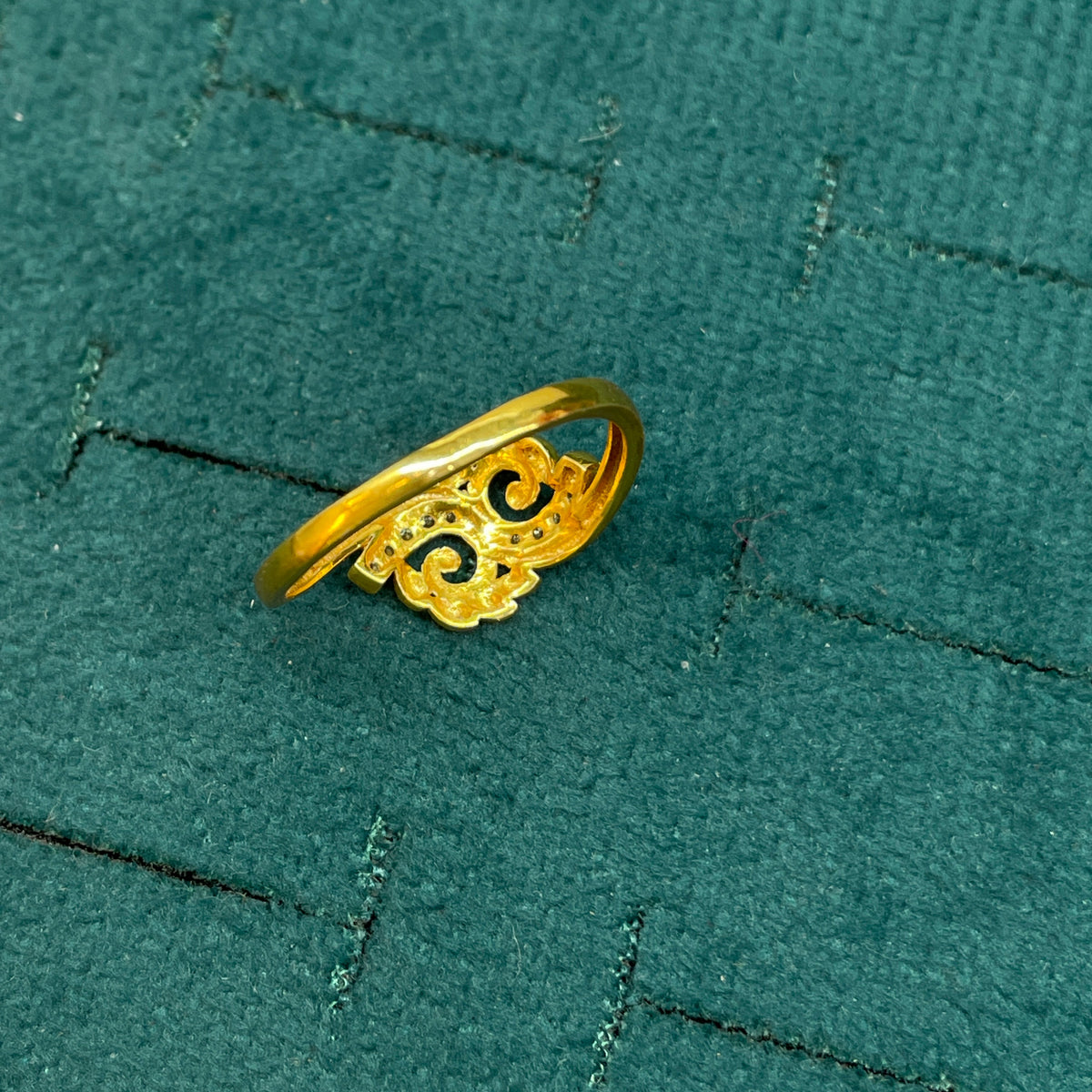 92.5 Silver Gold Plated White CZ Scroll Ring for Women