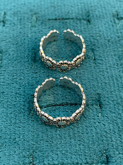 92.5 Silver Toe Rings for Women | Sunflower Oxidised Design | Traditional Jewellery