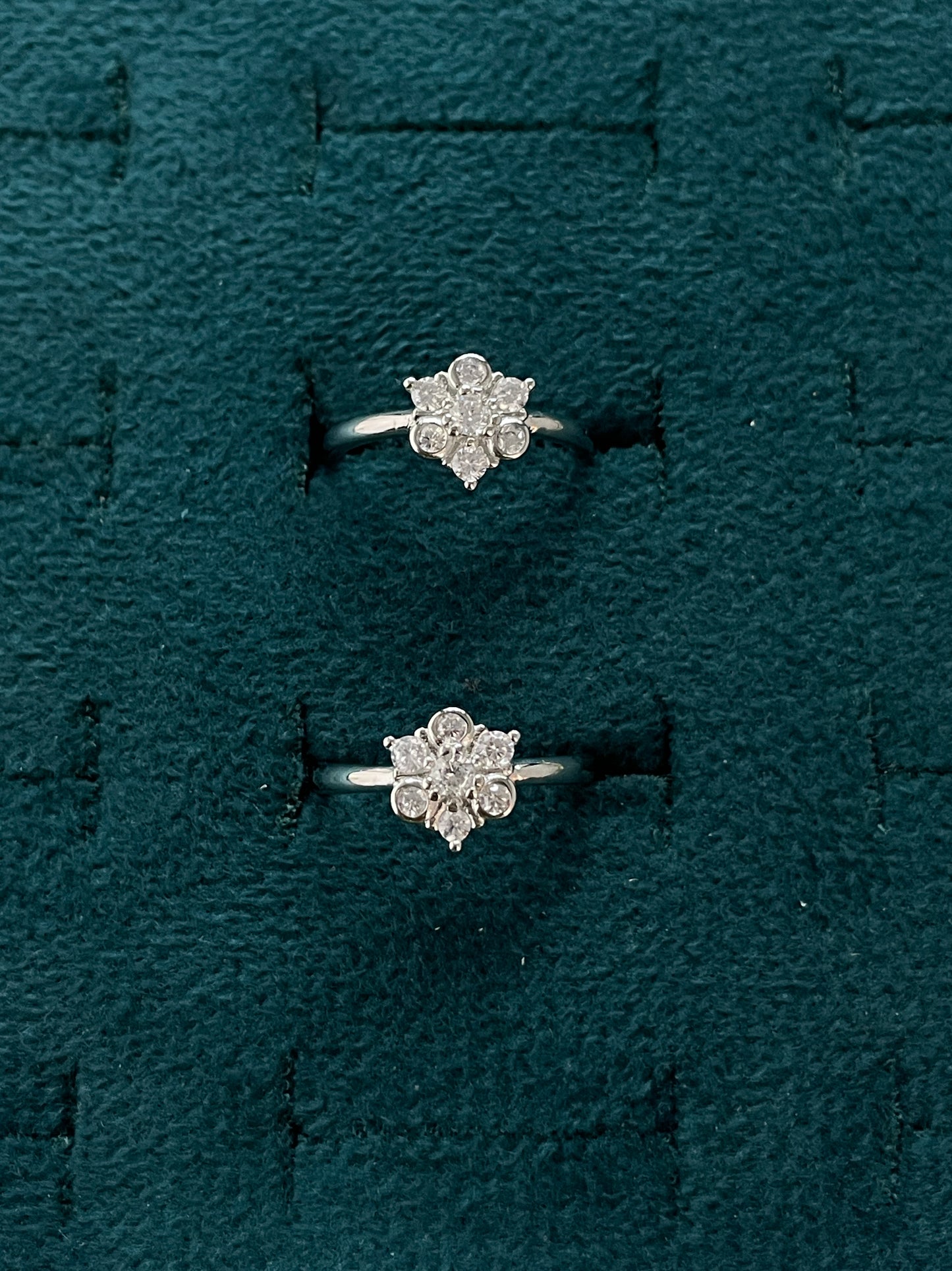 92.5 Silver Star CZ Adjustable Toe Rings for Women | Snowflake Cluster Design
