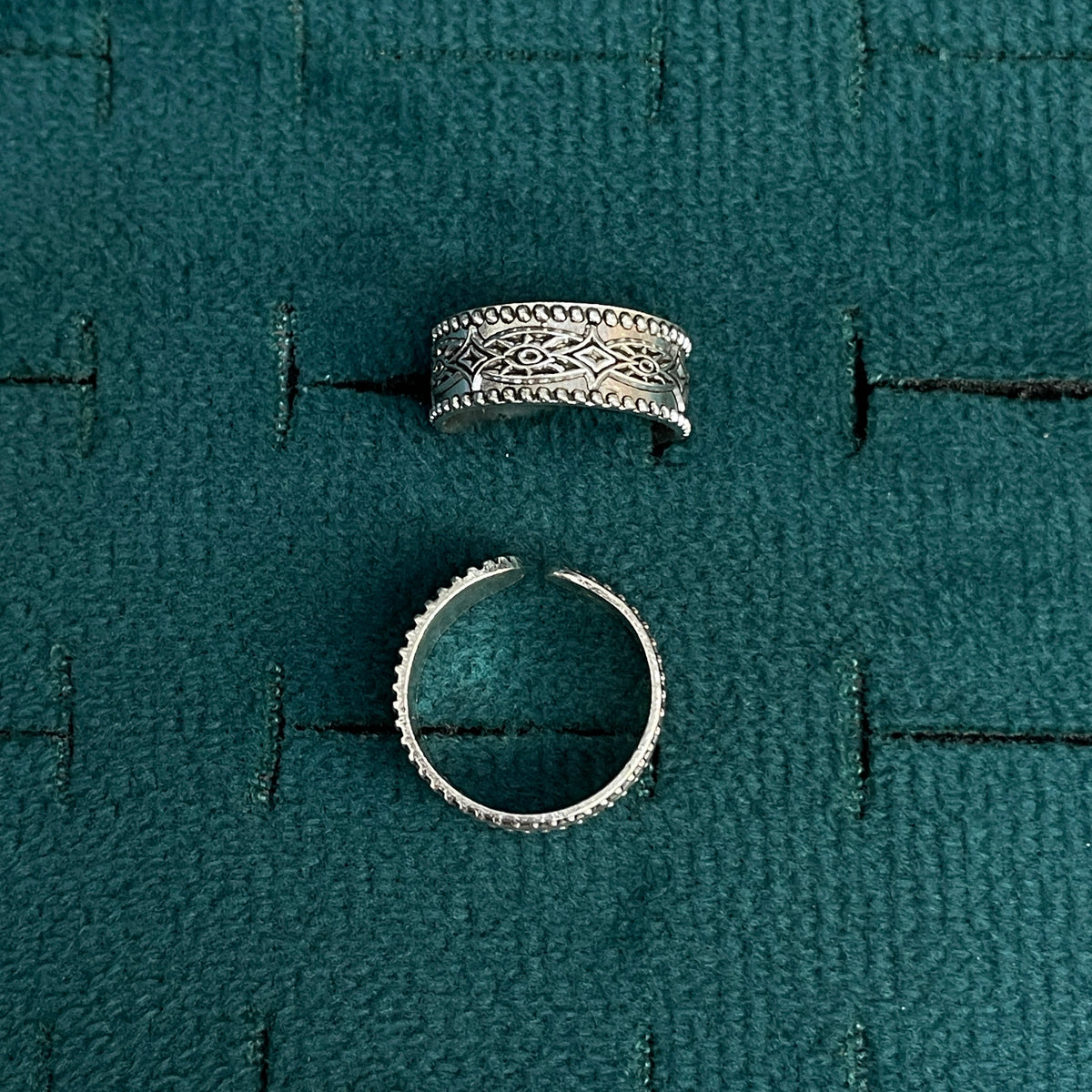92.5 Silver Oxidised Geometric Band Toe Rings