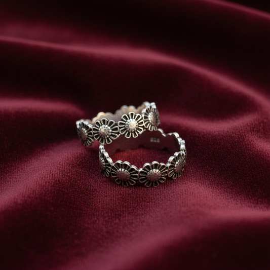 92.5 Silver Toe Rings for Women | Sunflower Oxidised Design | Traditional Jewellery