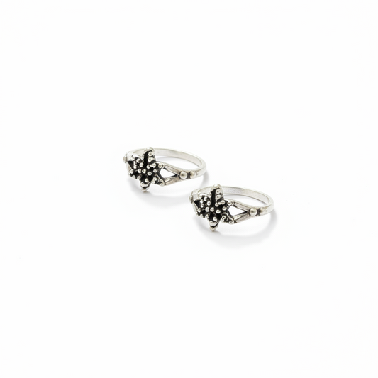 92.5 Silver Oxidised Leaf Toe Rings | Elegant Nature Design | Jewellery