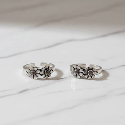 925 Sterling Silver Dual Flower Pyrite Toe Rings for Women | Oxidised Floral Design