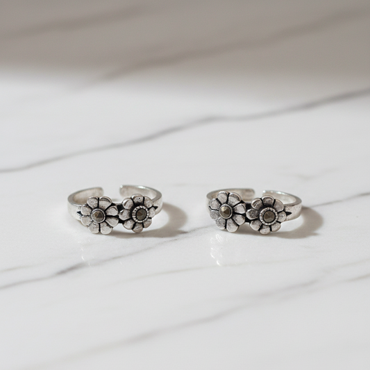 925 Sterling Silver Dual Flower Pyrite Toe Rings for Women | Oxidised Floral Design