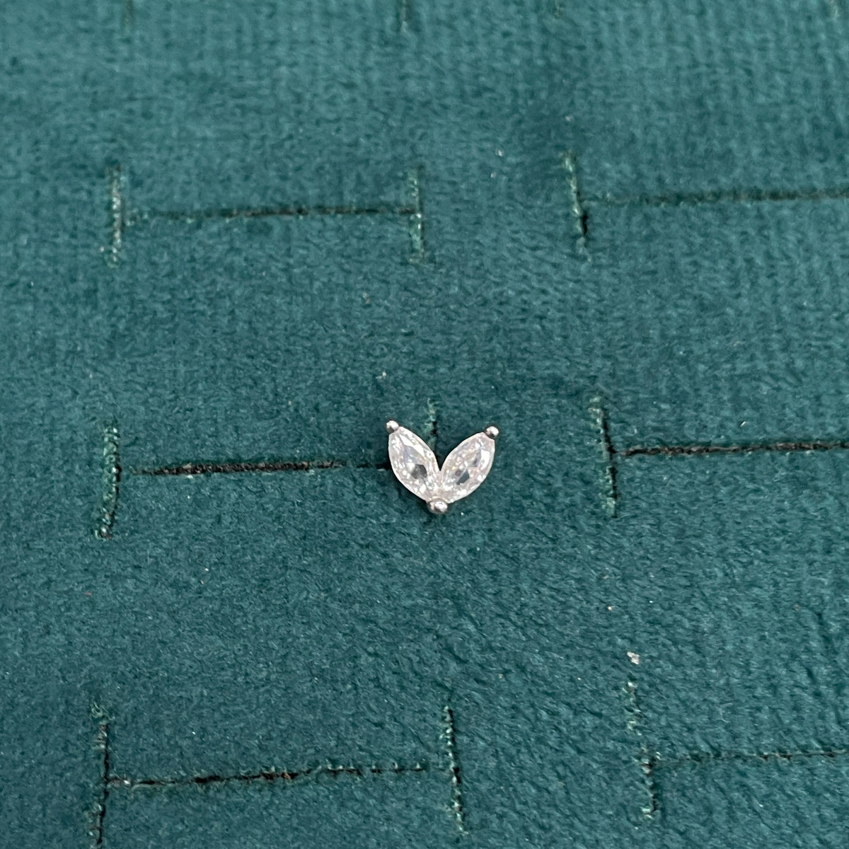 925 Silver 2 Leaf Studs- Ball back pair