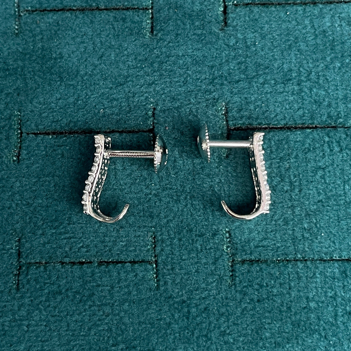 92.5 Silver Clear Stone Curved Bar Stud Earrings Pair