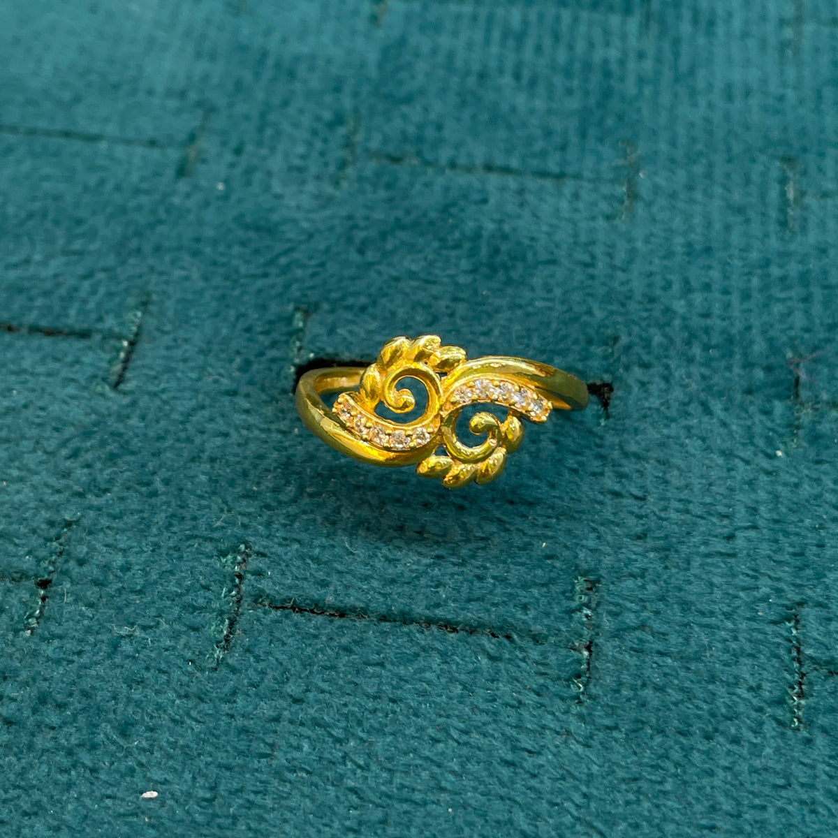 92.5 Silver Gold Plated White CZ Scroll Ring for Women
