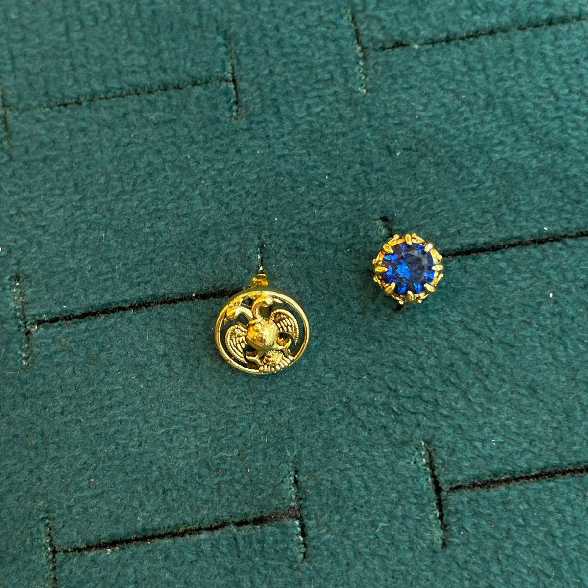 92.5 Silver Gold Plated Gandaberunda Reversible Stud Single Piece