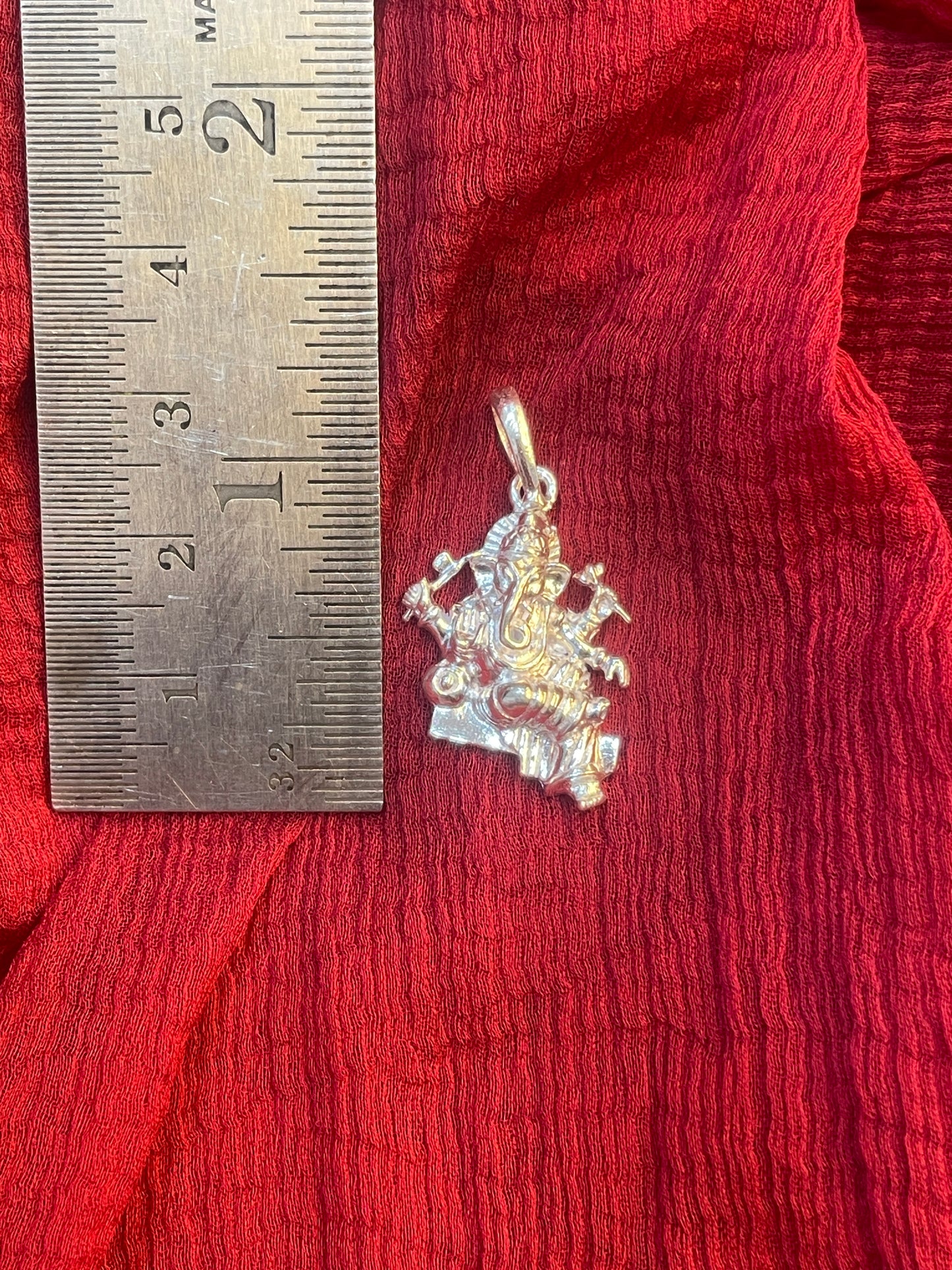 92.5 Silver Ganesha Design Pendant for Men & Women – Traditional Temple Style