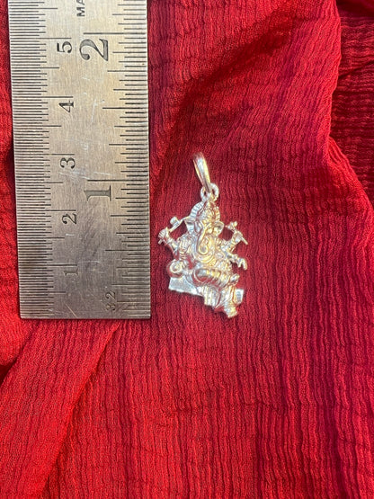 92.5 Silver Ganesha Design Pendant for Men & Women – Traditional Temple Style