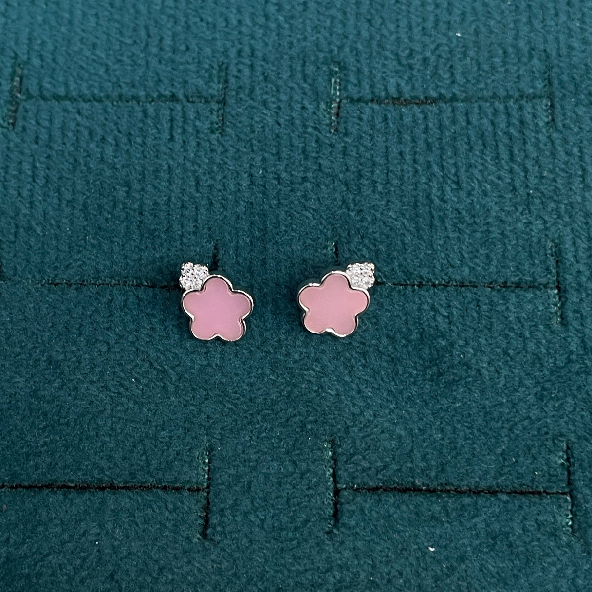 92.5 Silver Pink Mother-of-Pearl Flower Stud Earrings Pair