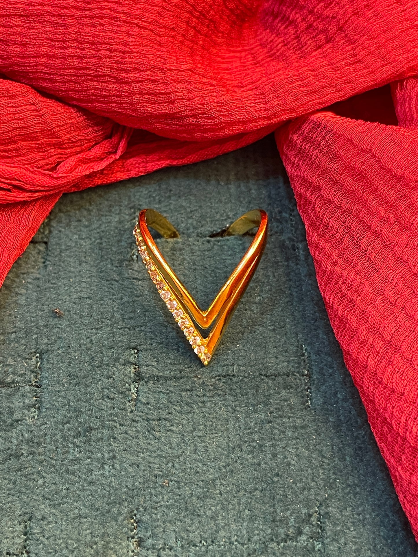 92.5 silver classy gold plated vanki ring