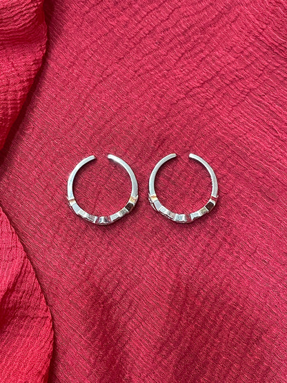 Silver White Stone Toe Rings